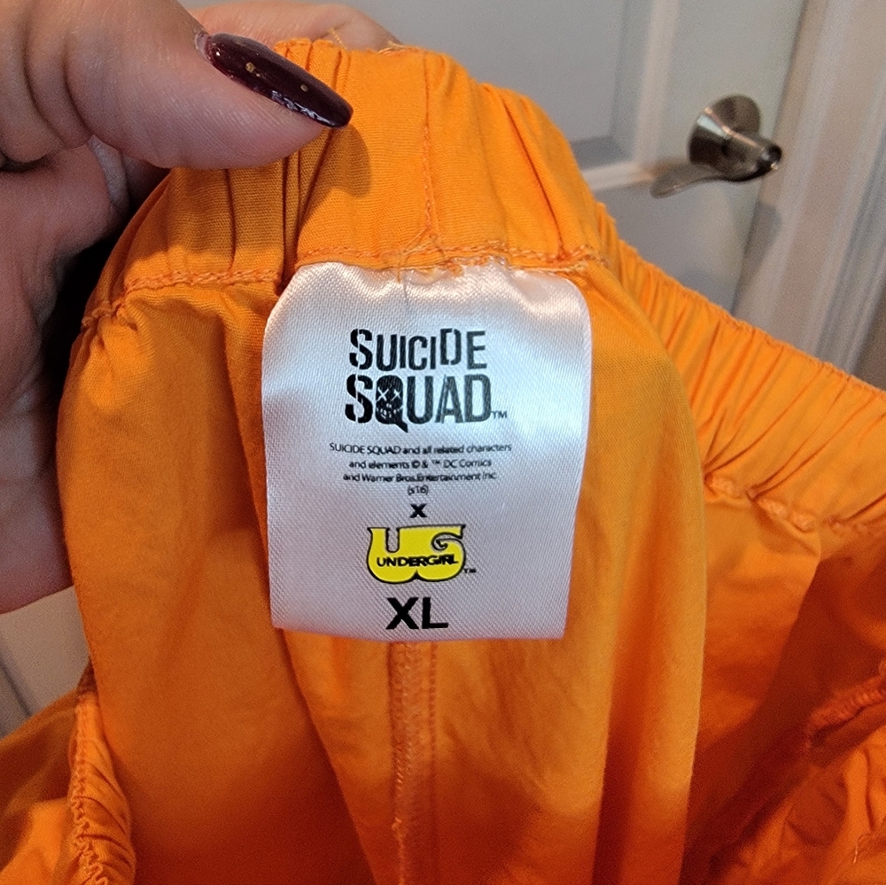Harley Quinn Suicide Squad Cosplay Costume Jailhouse Size XL 2 Piece Set - Picture 11 of 12